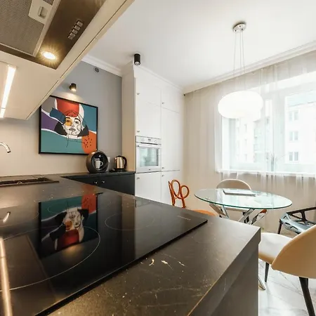 Nowolipki - W Centrum - 55m2, Szybkie Wi-fi & Tv *