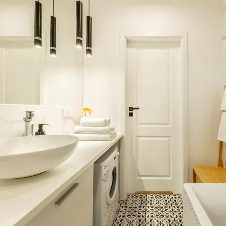 Nowolipki - W Centrum - 55m2, Szybkie Wi-fi & Tv Apartman *