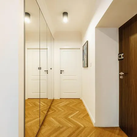 Nowolipki - W Centrum - 55m2, Szybkie Wi-fi & Tv Apartamento