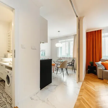 Apartment Nowolipki - W Centrum - 55m2, Szybkie Wi-fi & Tv