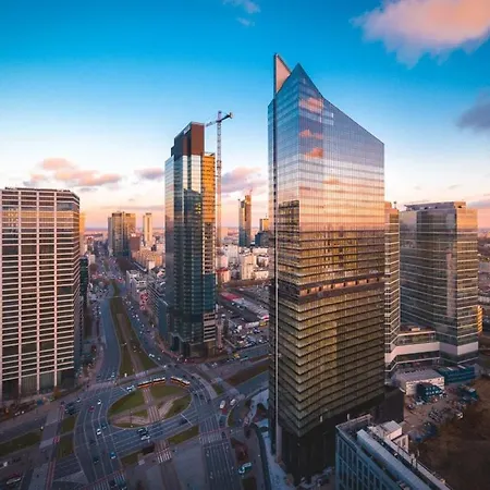 Nowolipki - W Centrum - 55m2, Szybkie Wi-fi & Tv *